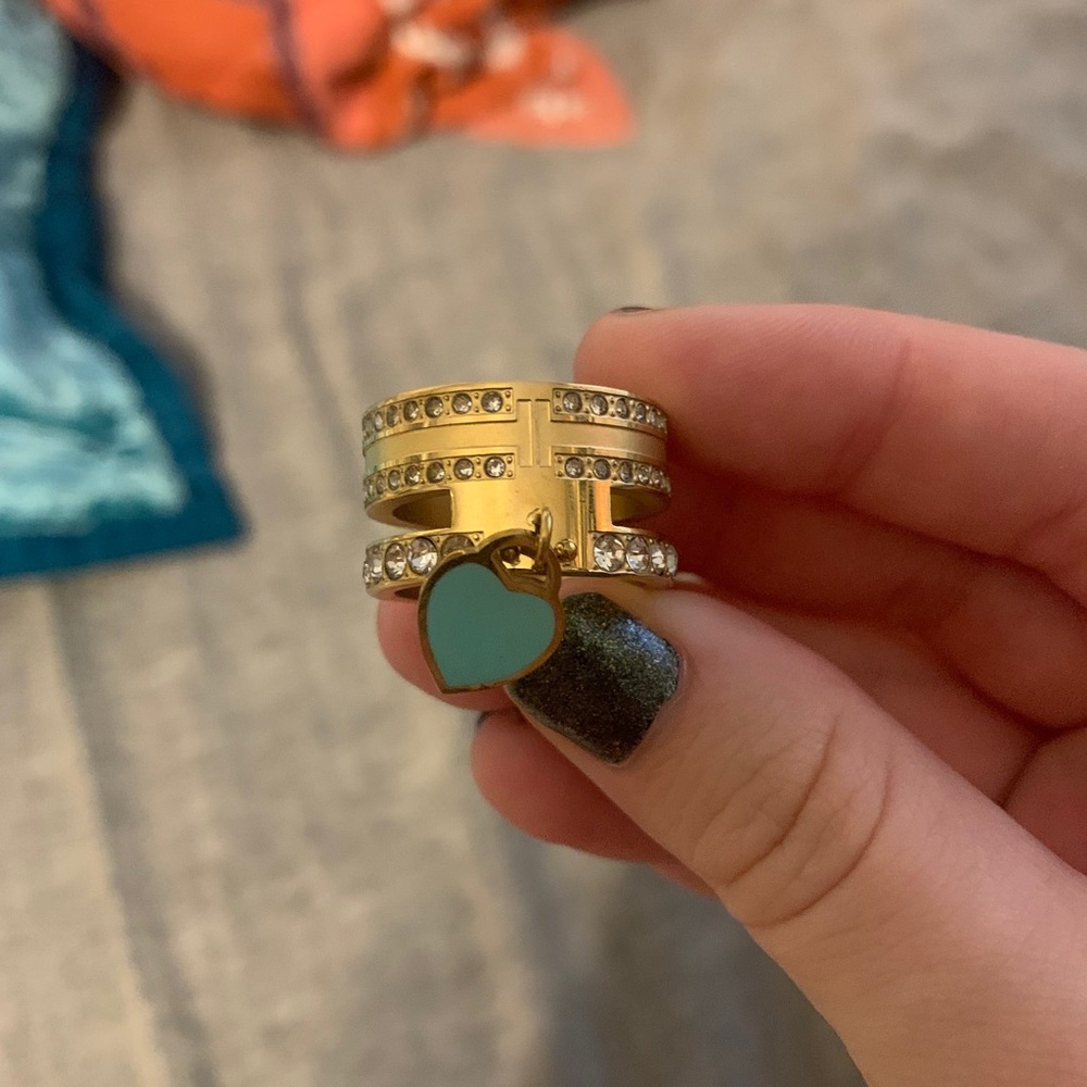 Size 8 ring. Never been worn!